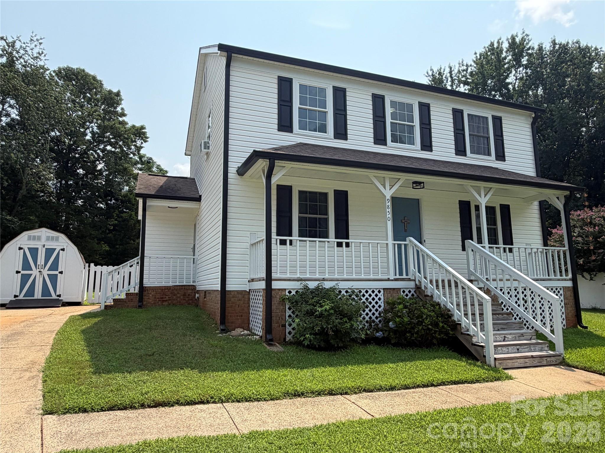 9850 Standing Wood Court Property Photo 2