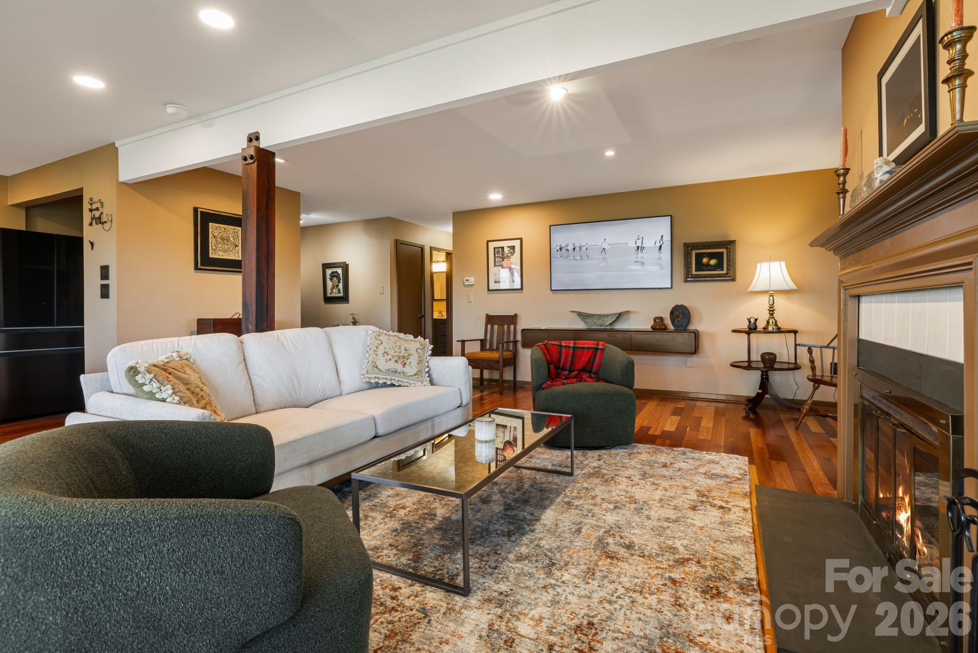 298 Tinequa Drive Property Photo 11