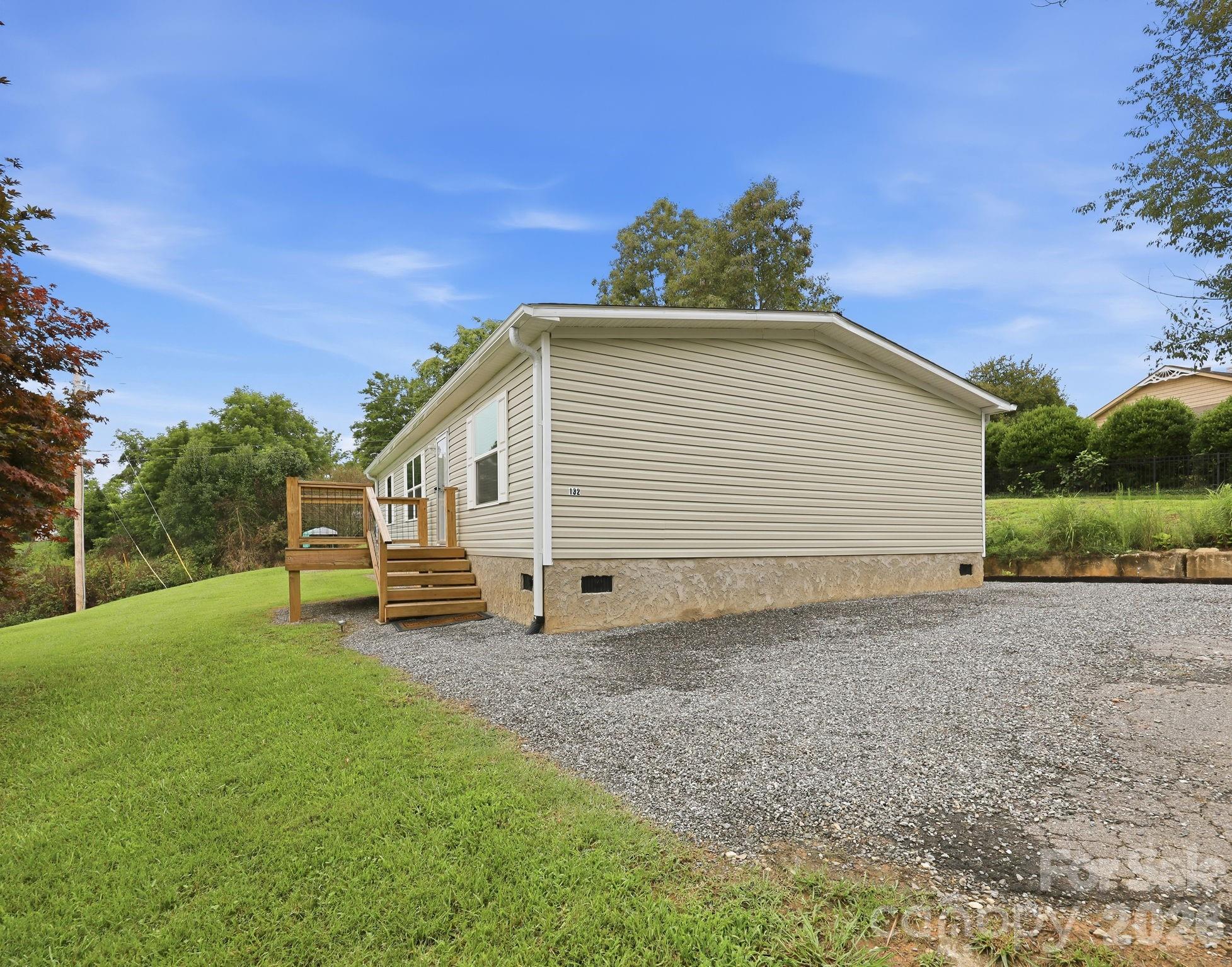 132 E View Drive Property Photo 33