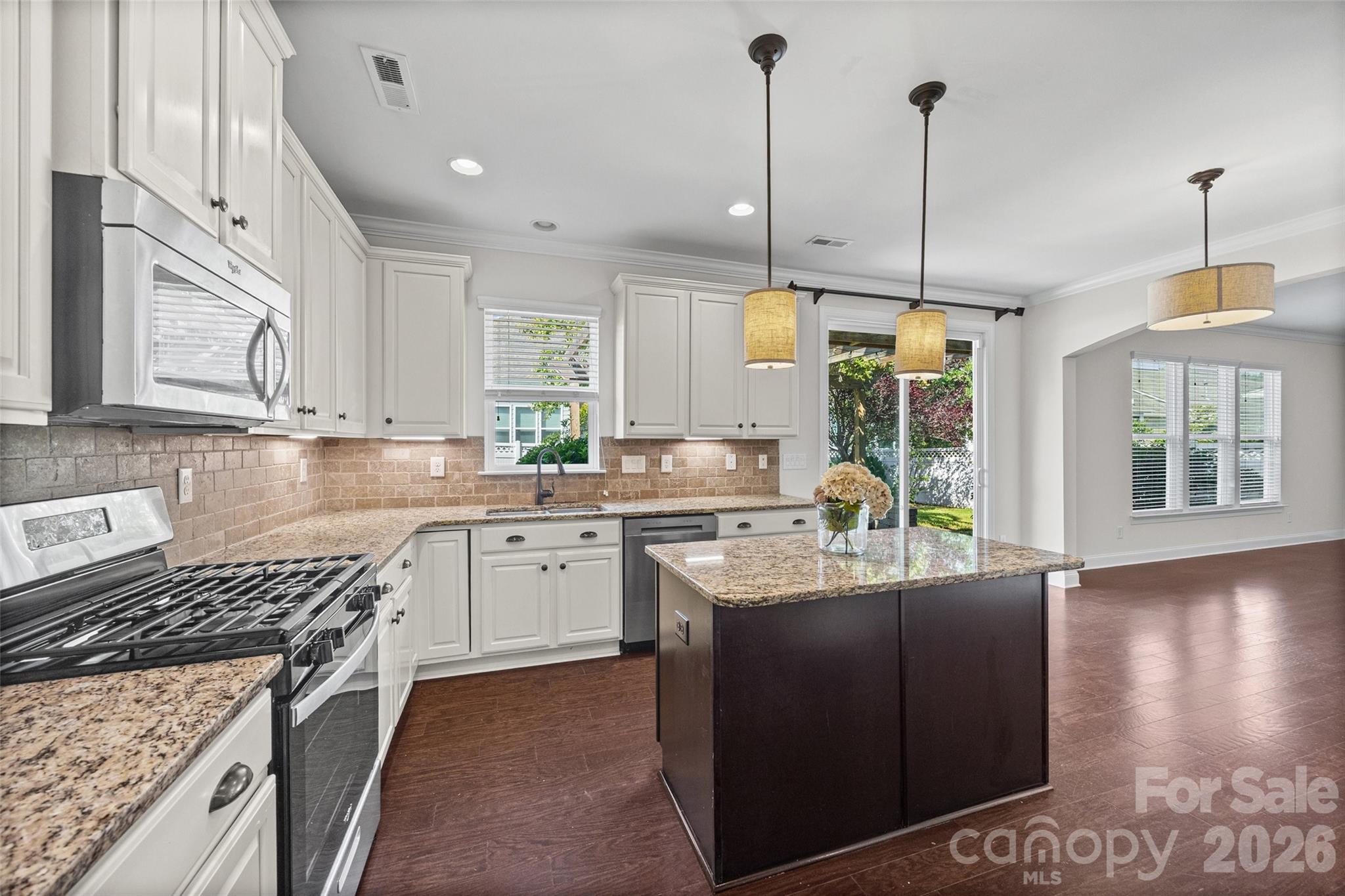1016 Equipoise Drive Property Photo 10
