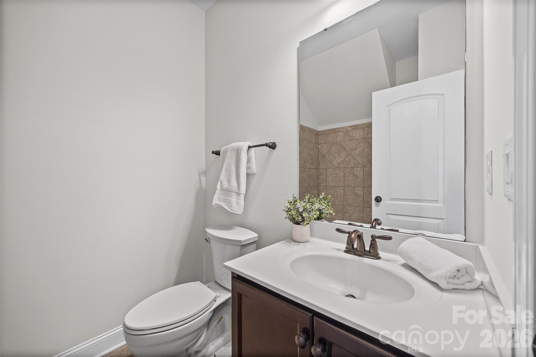 1016 Equipoise Drive Property Photo 17