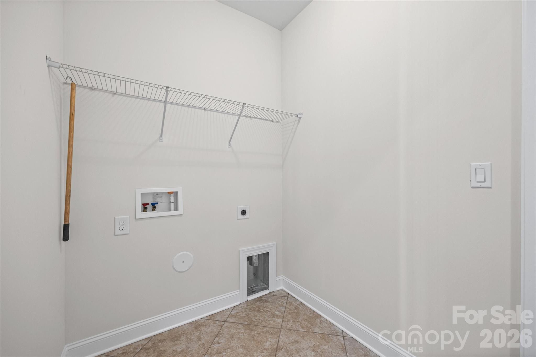 1016 Equipoise Drive Property Photo 23