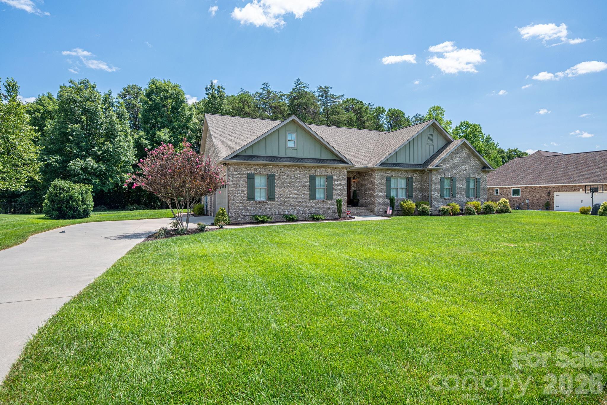 2474 Gateway Lane Property Photo 1