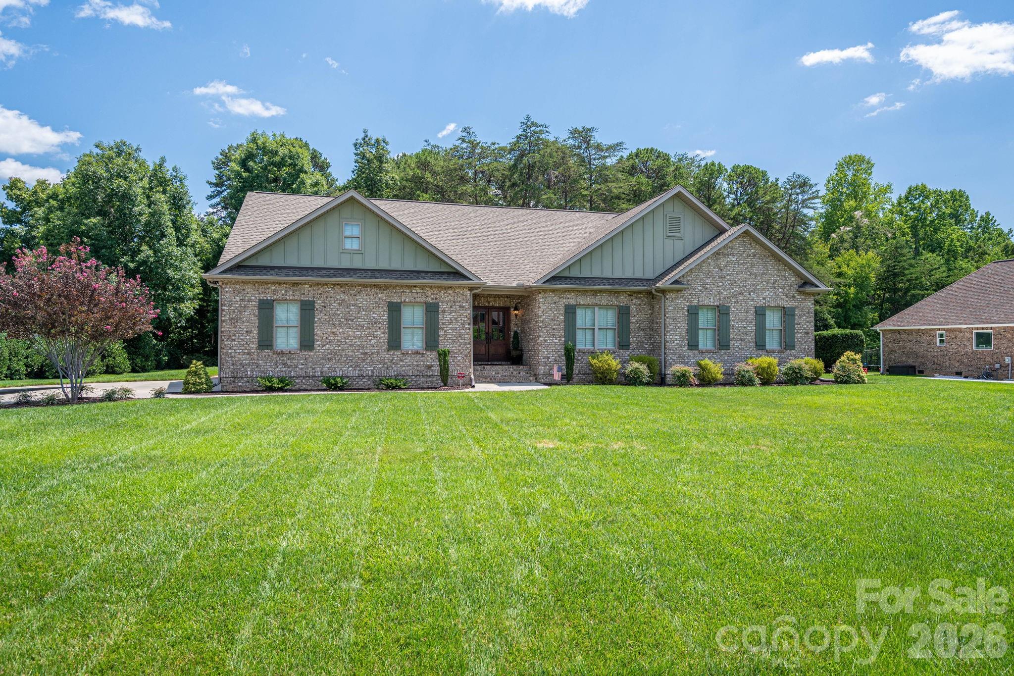 2474 Gateway Lane Property Photo 4