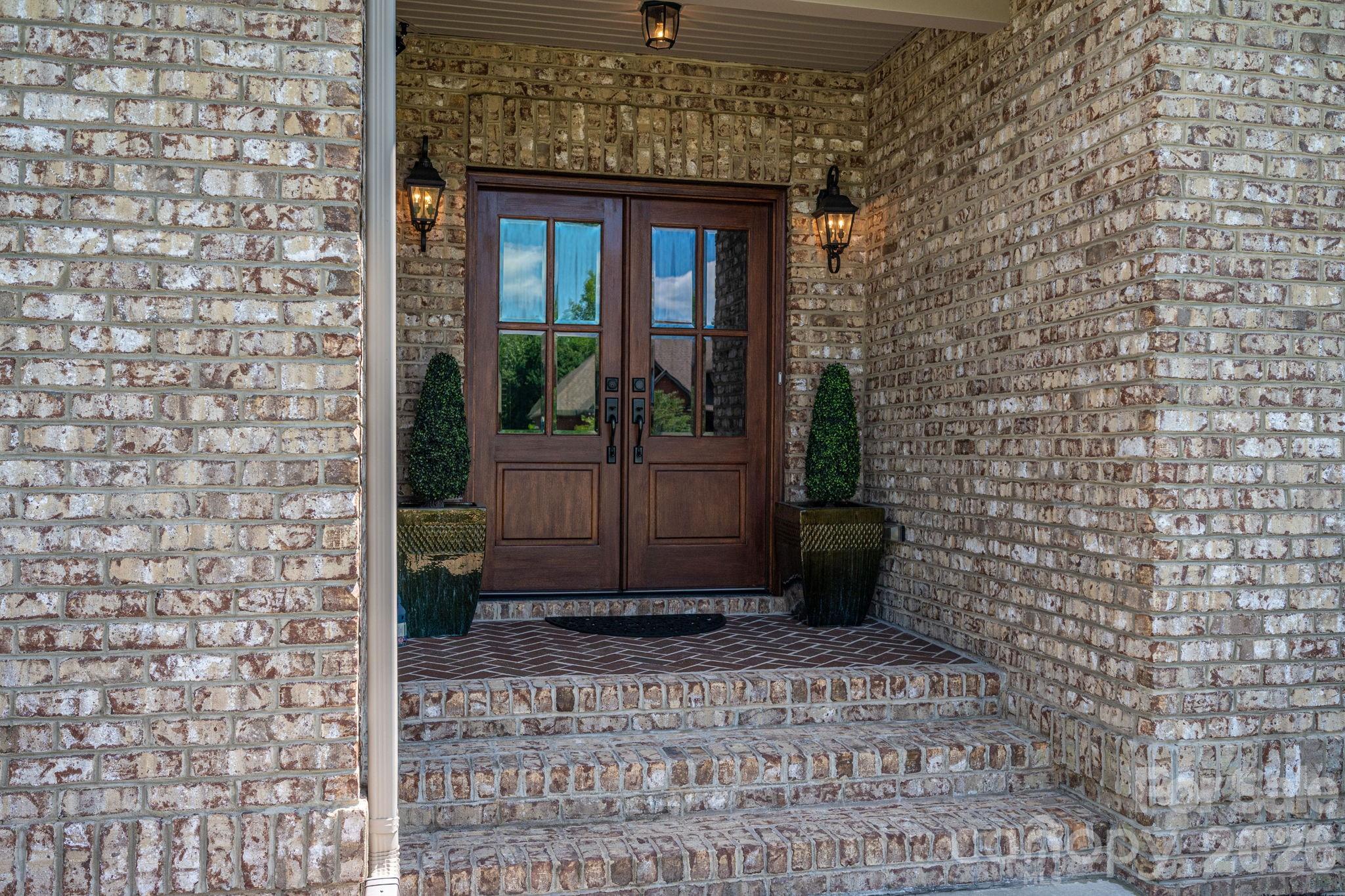 2474 Gateway Lane Property Photo 5