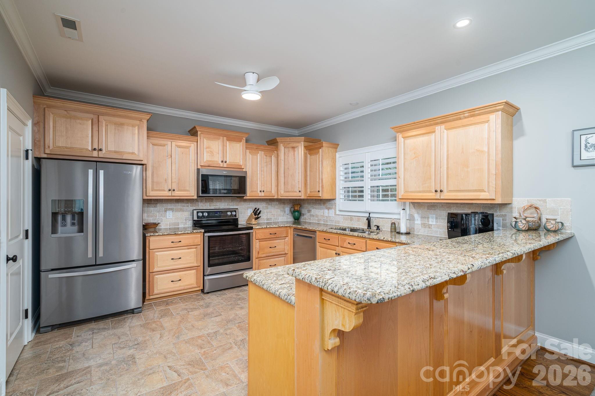 2474 Gateway Lane Property Photo 16
