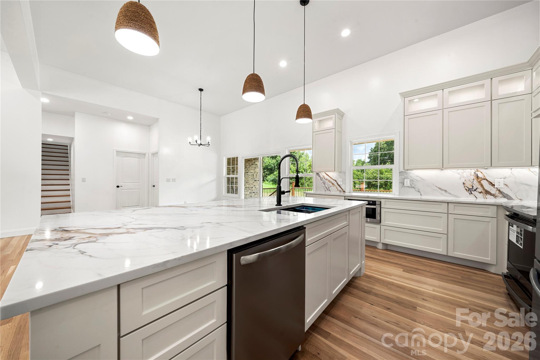 5574 Bucks Garage Road Property Photo 7