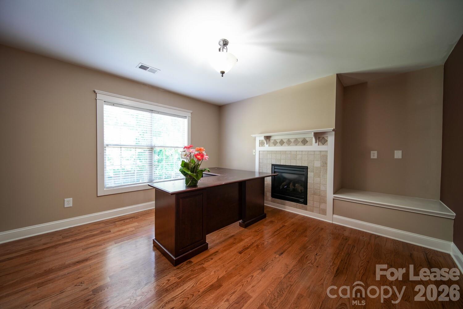 5534 Open Book Lane Property Photo 24