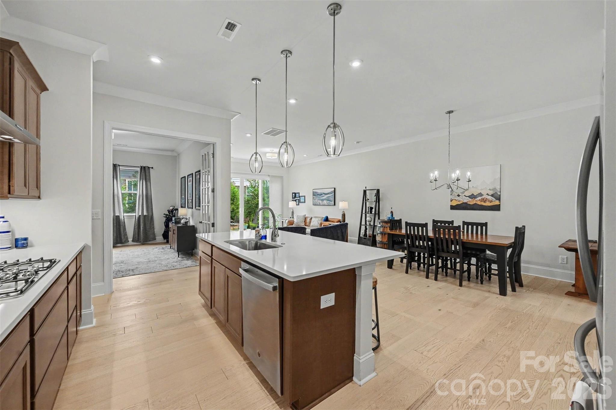 3019 Wittering Drive Property Photo 12
