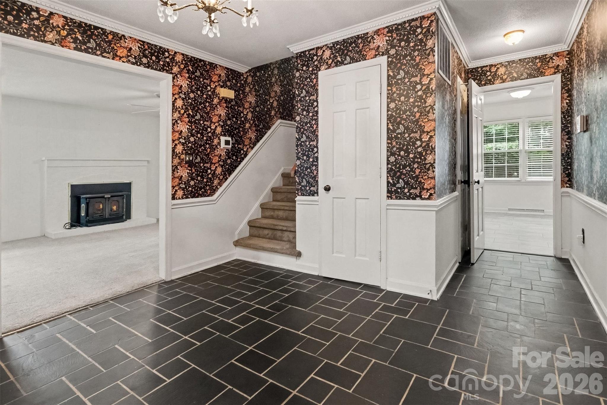 4221 Bridgewood Lane Property Photo 3
