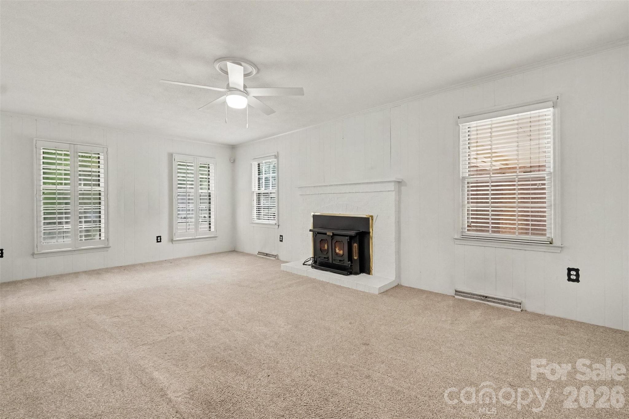 4221 Bridgewood Lane Property Photo 4