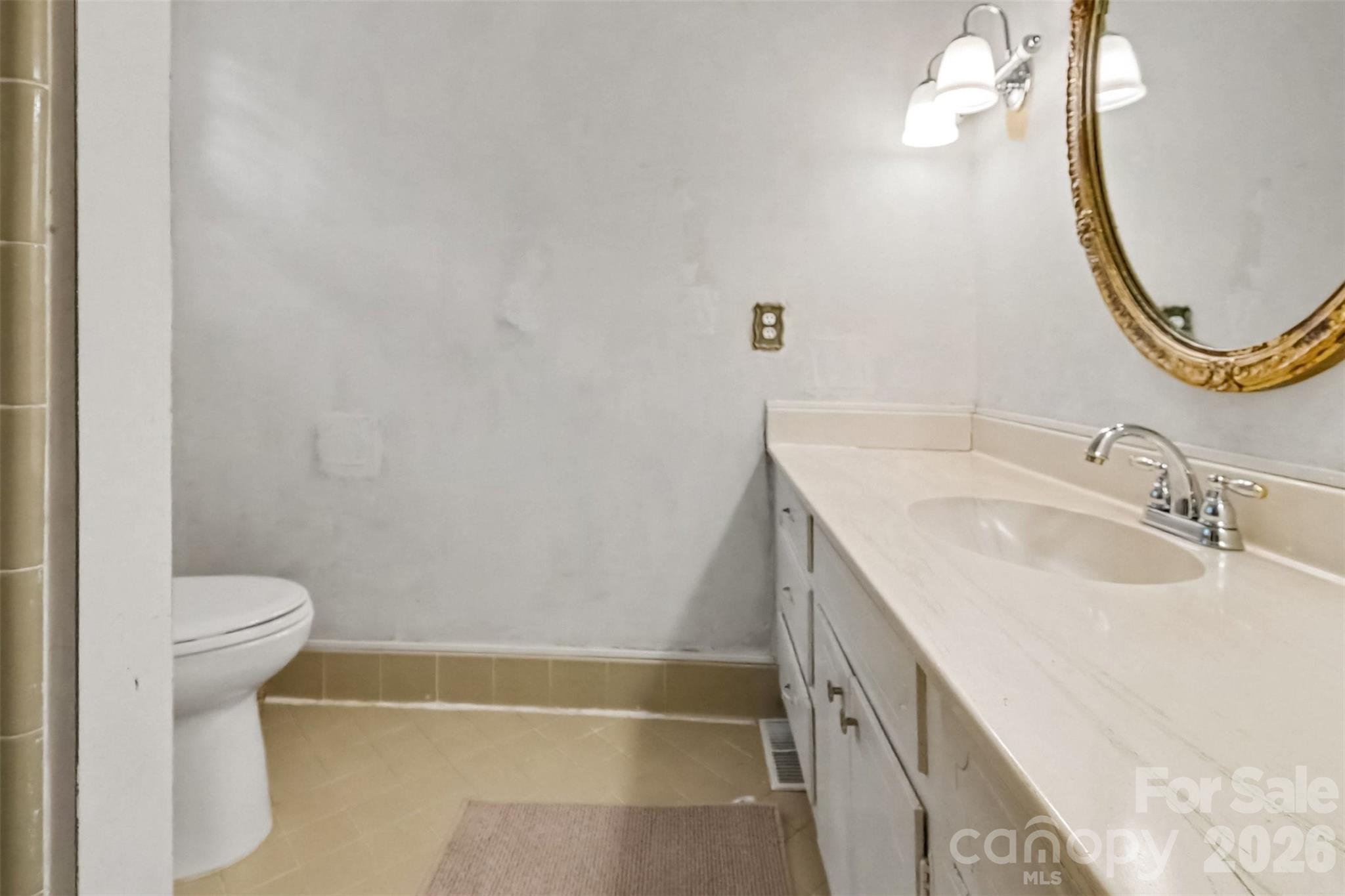 4221 Bridgewood Lane Property Photo 10