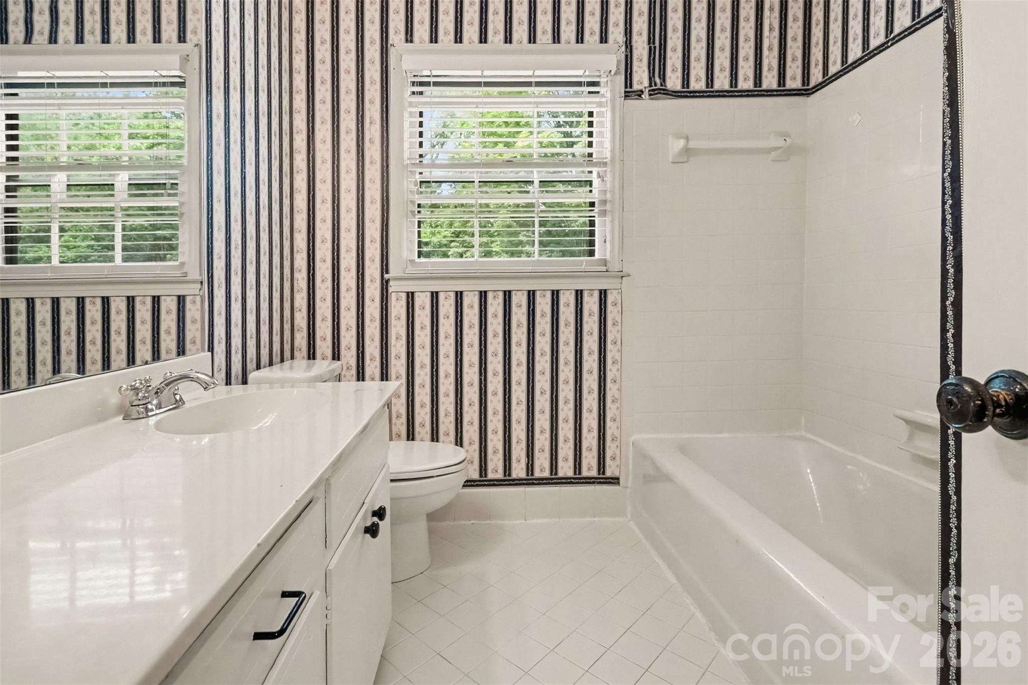 4221 Bridgewood Lane Property Photo 14