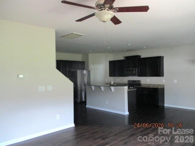 1008 Perennial Lane Property Photo 5