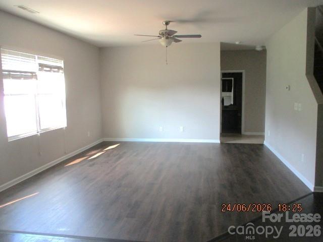 1008 Perennial Lane Property Photo 9