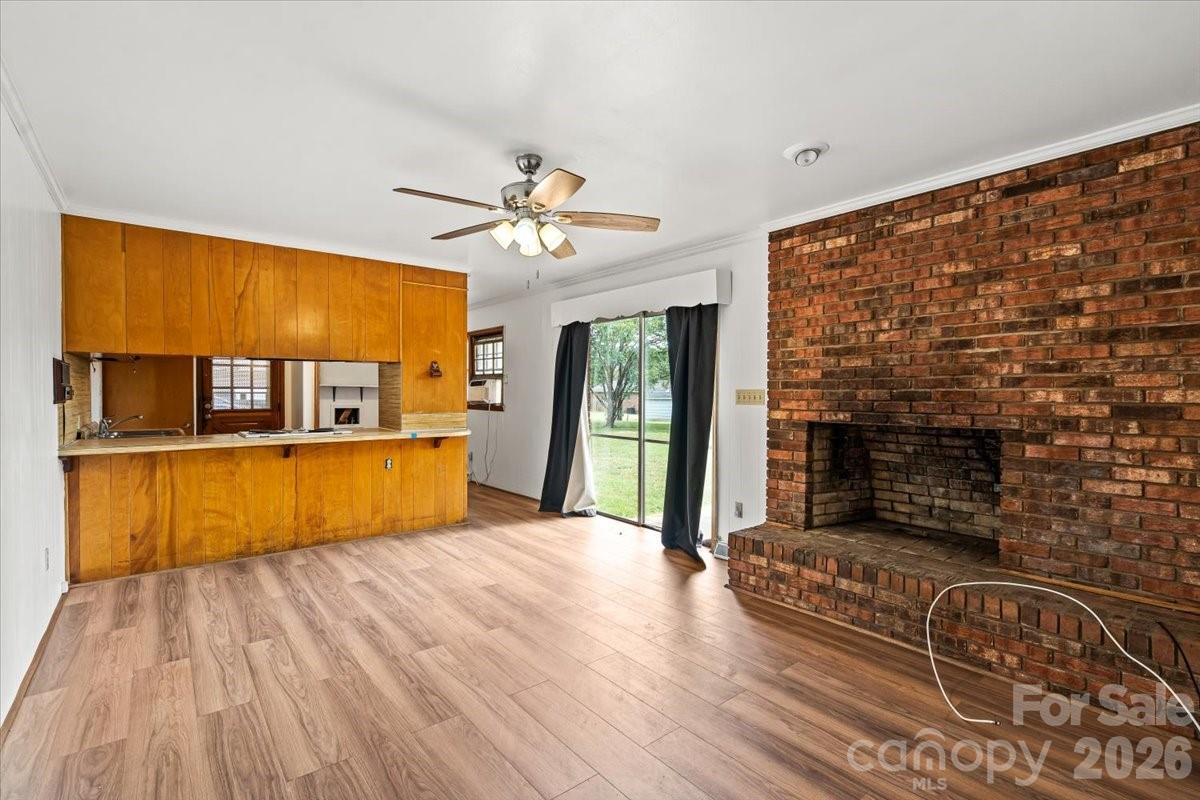 816 Clinton Avenue Property Photo 9