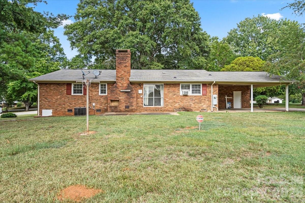 816 Clinton Avenue Property Photo 17