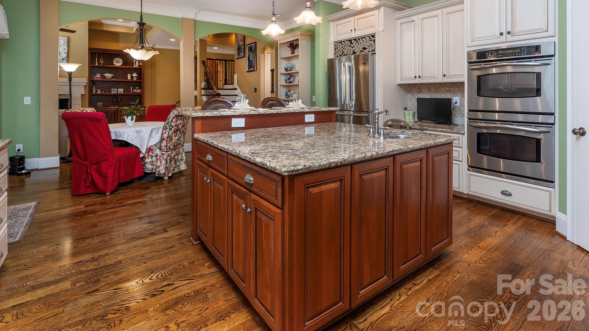 7786 Chapel Creek Drive Property Photo 13