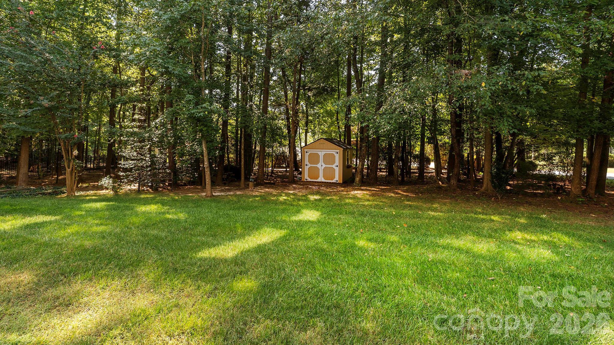 7786 Chapel Creek Drive Property Photo 32