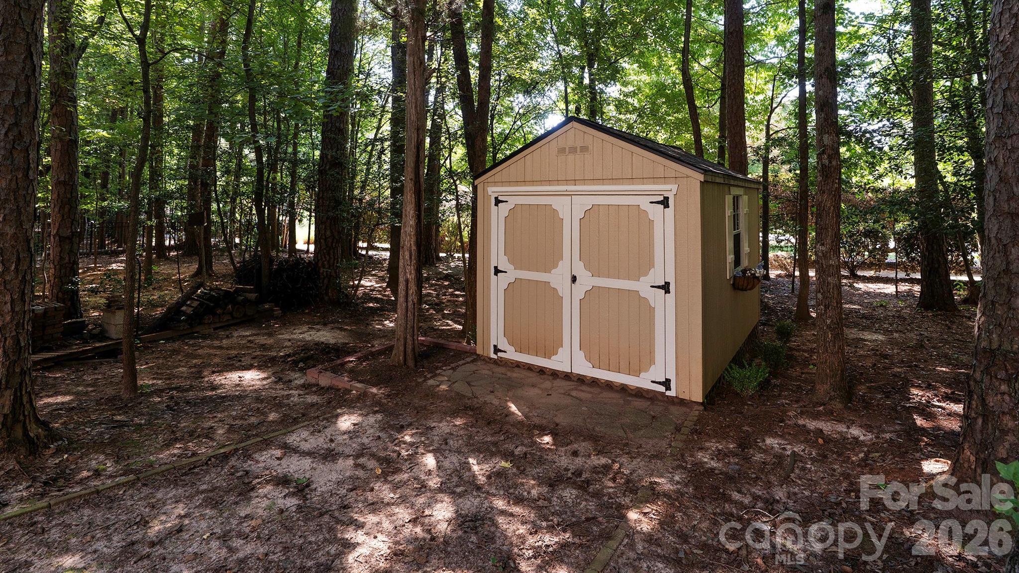 7786 Chapel Creek Drive Property Photo 33