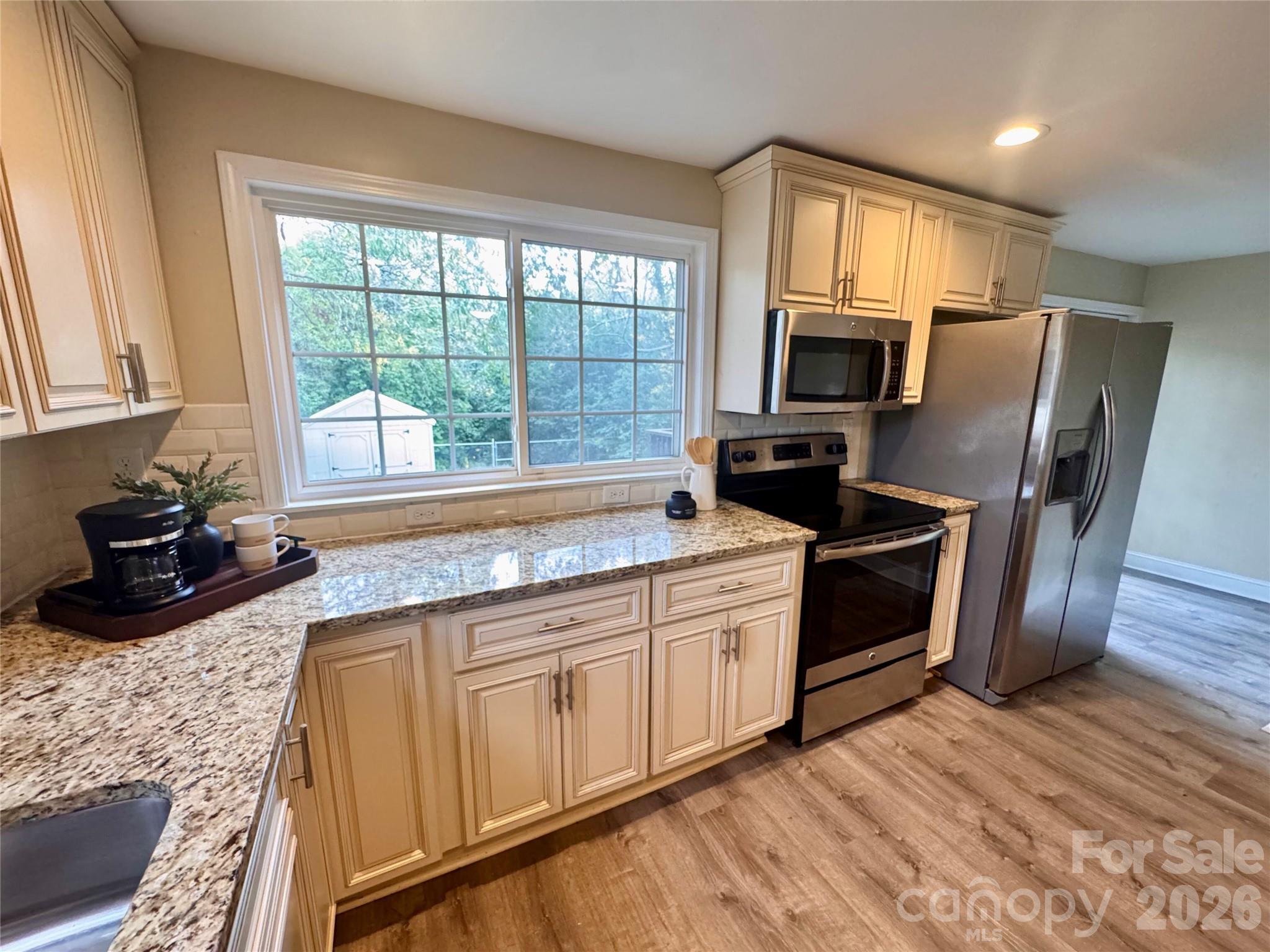 205 Tournament Drive Property Photo 16
