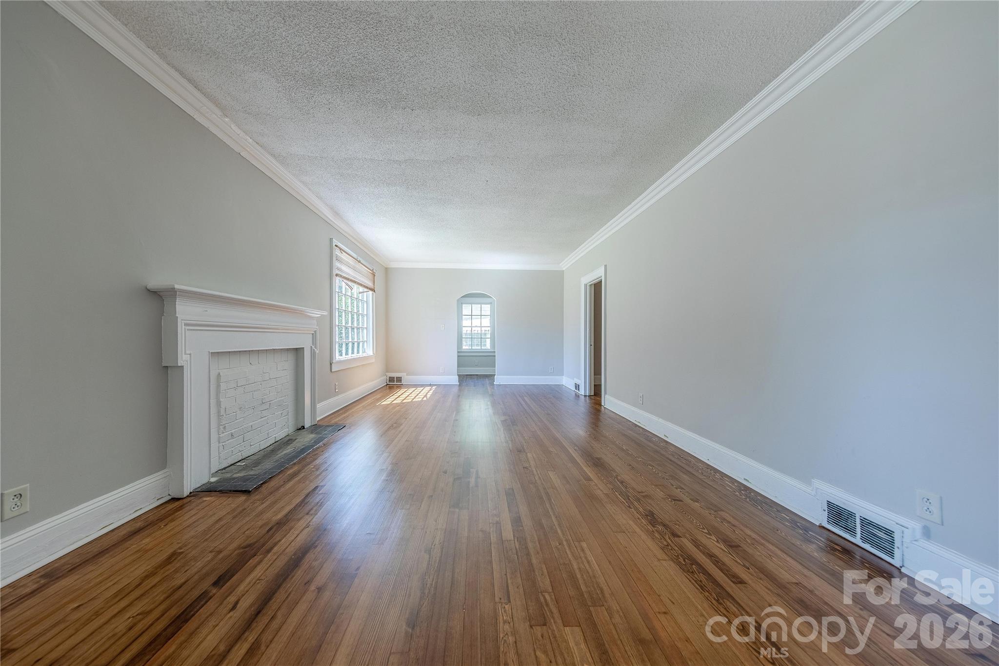 8 Bolt Drive Property Photo 4