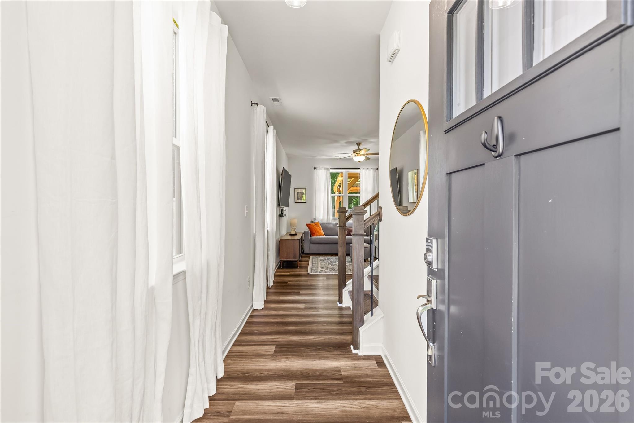 1913 Marlwood Circle Property Photo 4