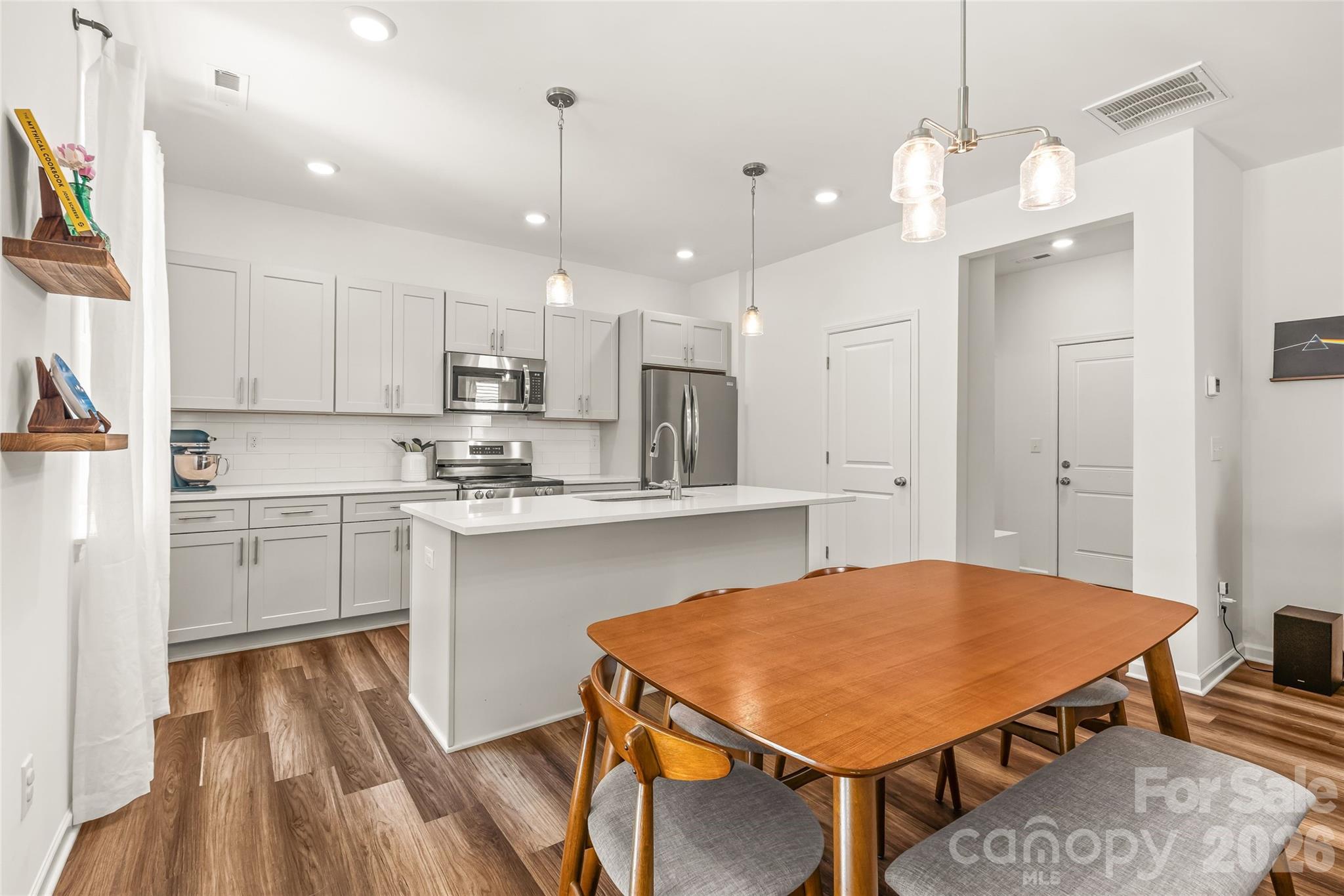 1913 Marlwood Circle Property Photo 11