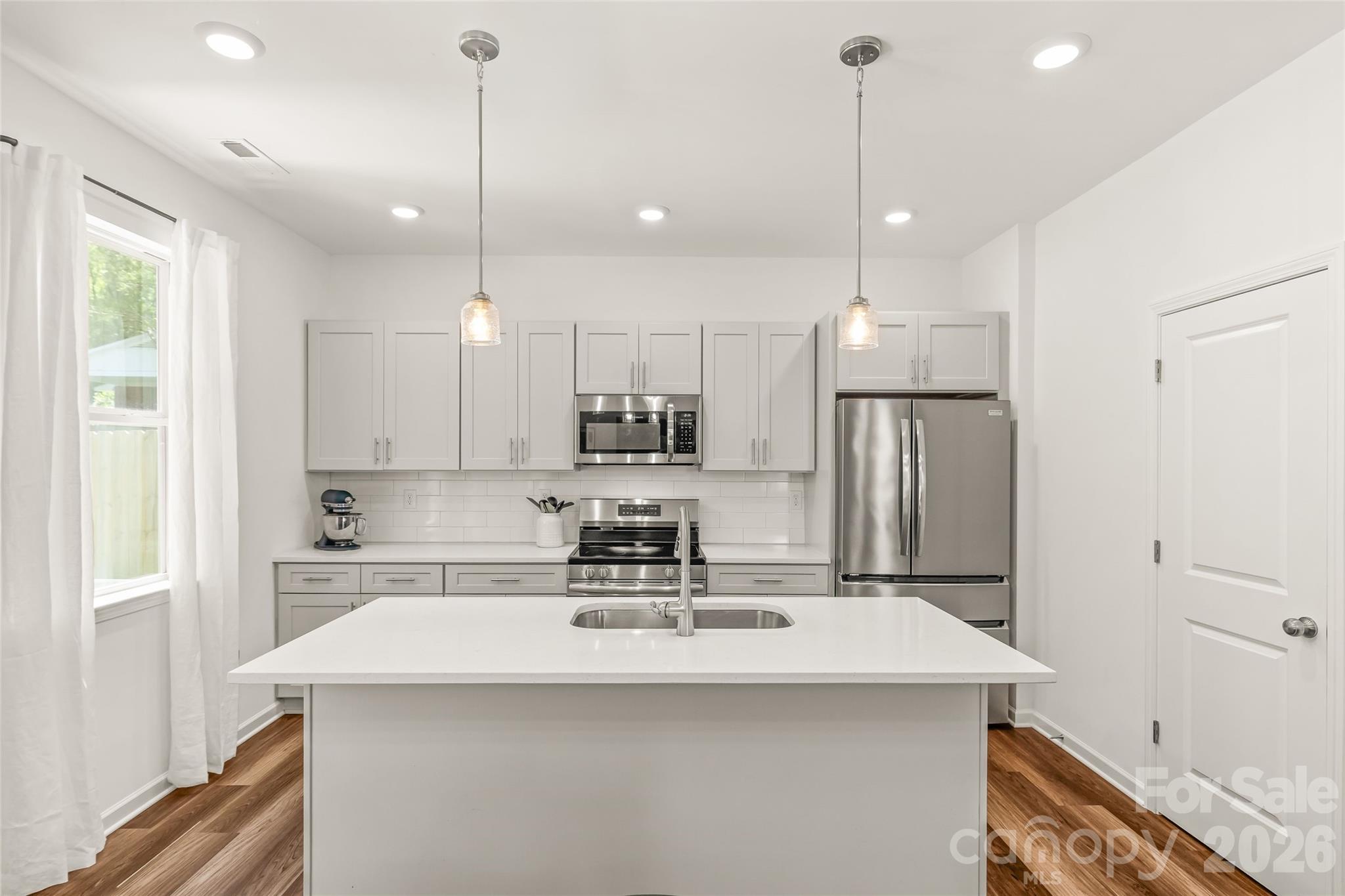 1913 Marlwood Circle Property Photo 12