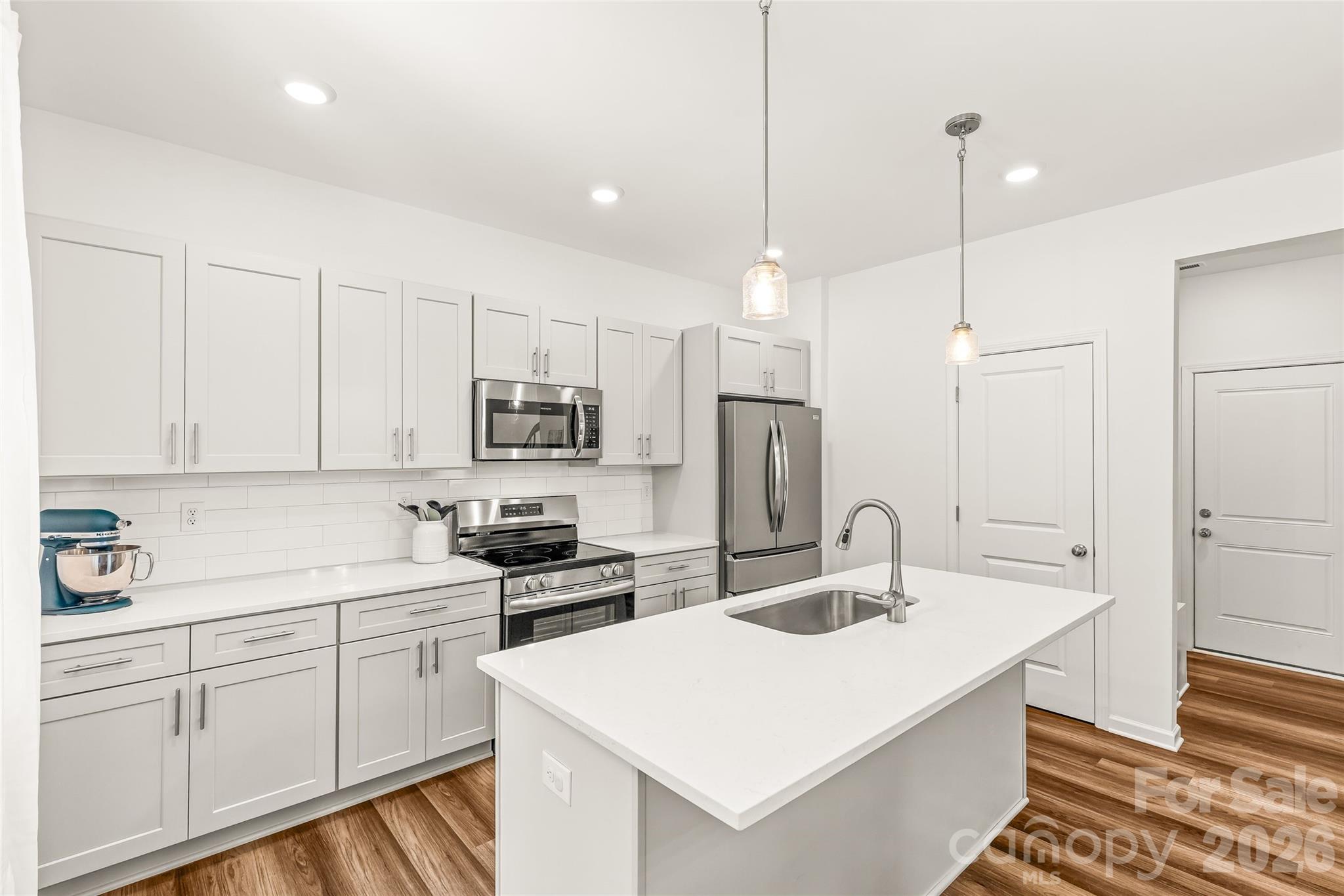 1913 Marlwood Circle Property Photo 13
