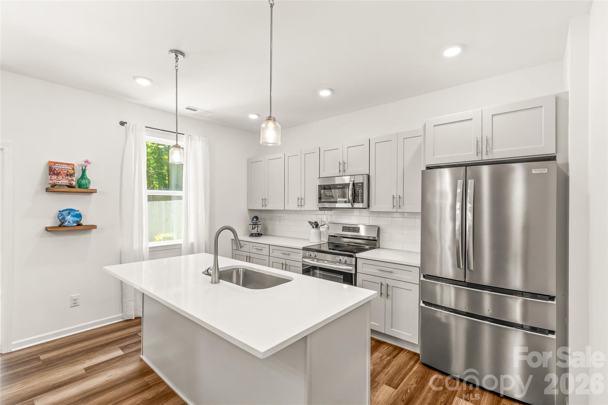 1913 Marlwood Circle Property Photo 14