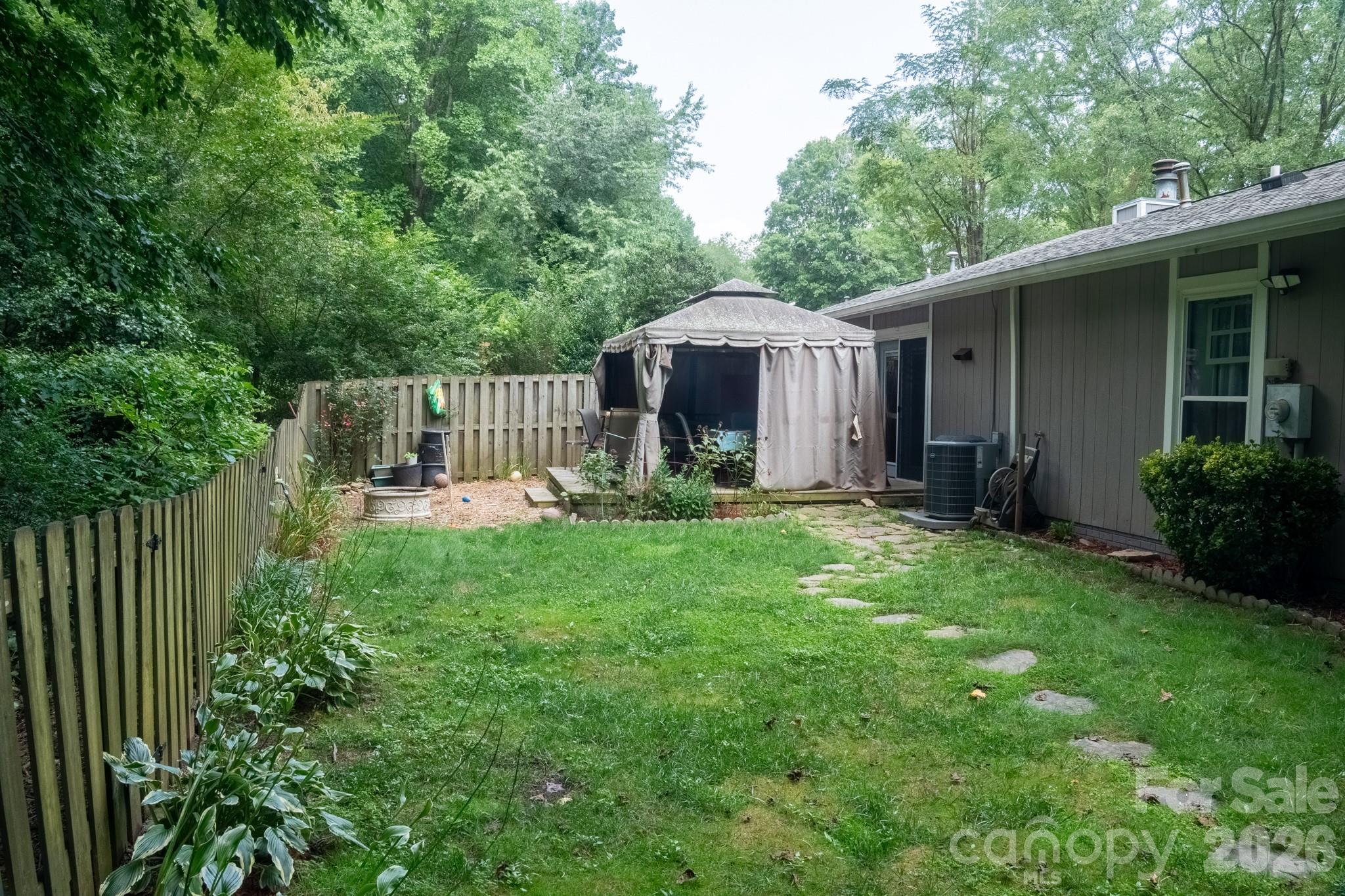 121 Wicklow Drive Property Photo 4