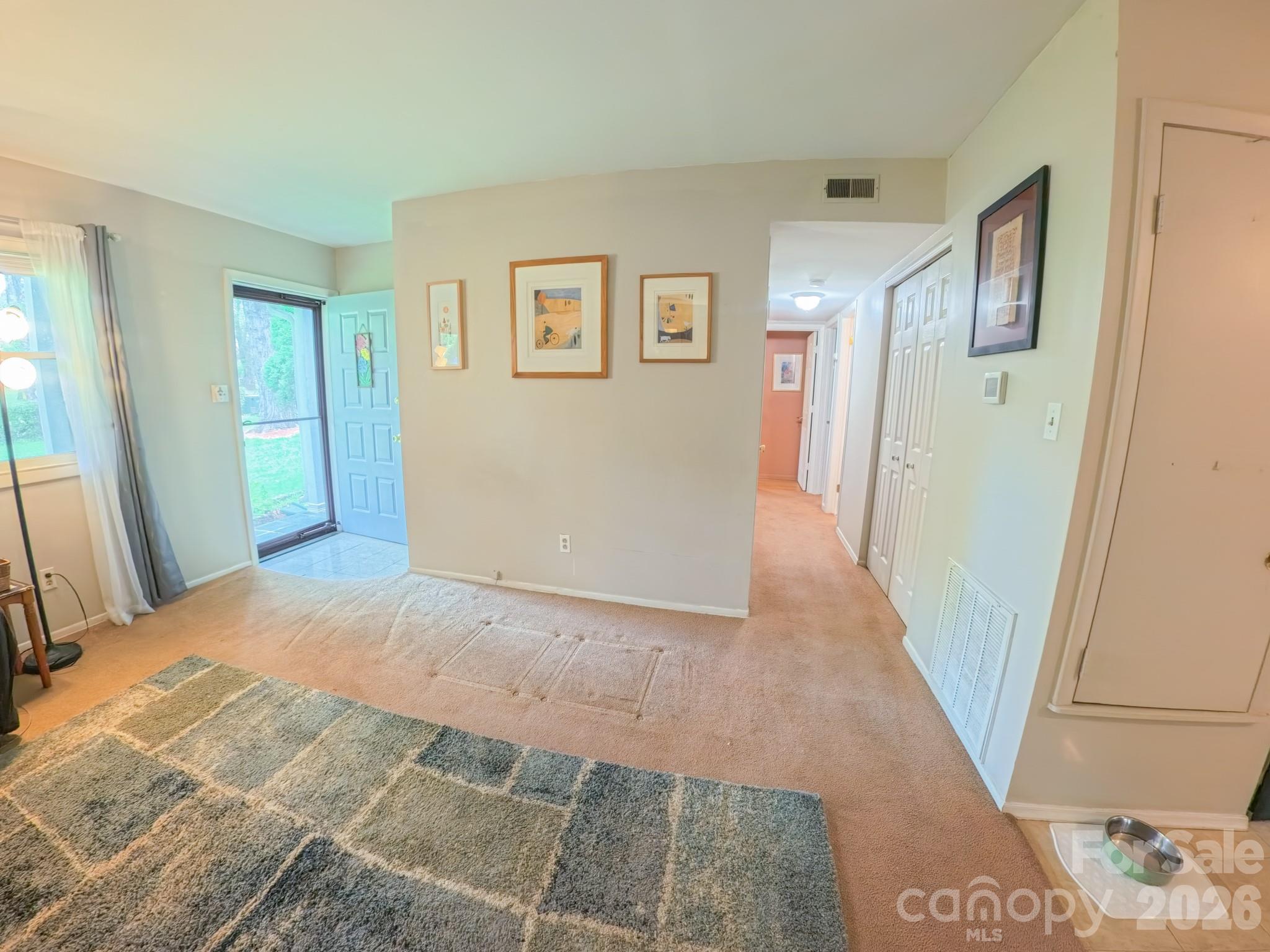 121 Wicklow Drive Property Photo 6