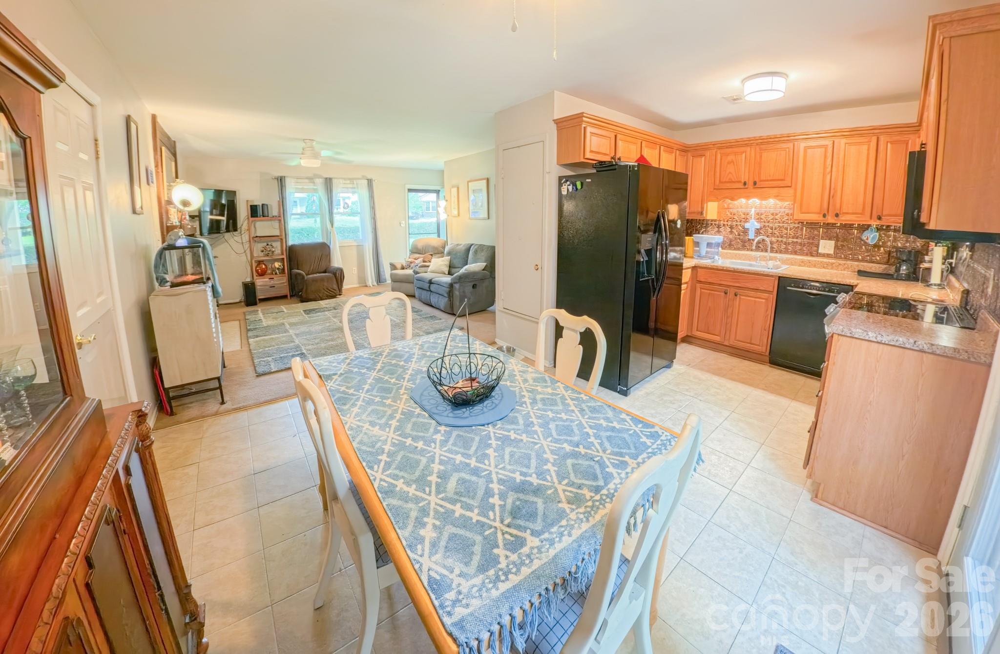 121 Wicklow Drive Property Photo 8