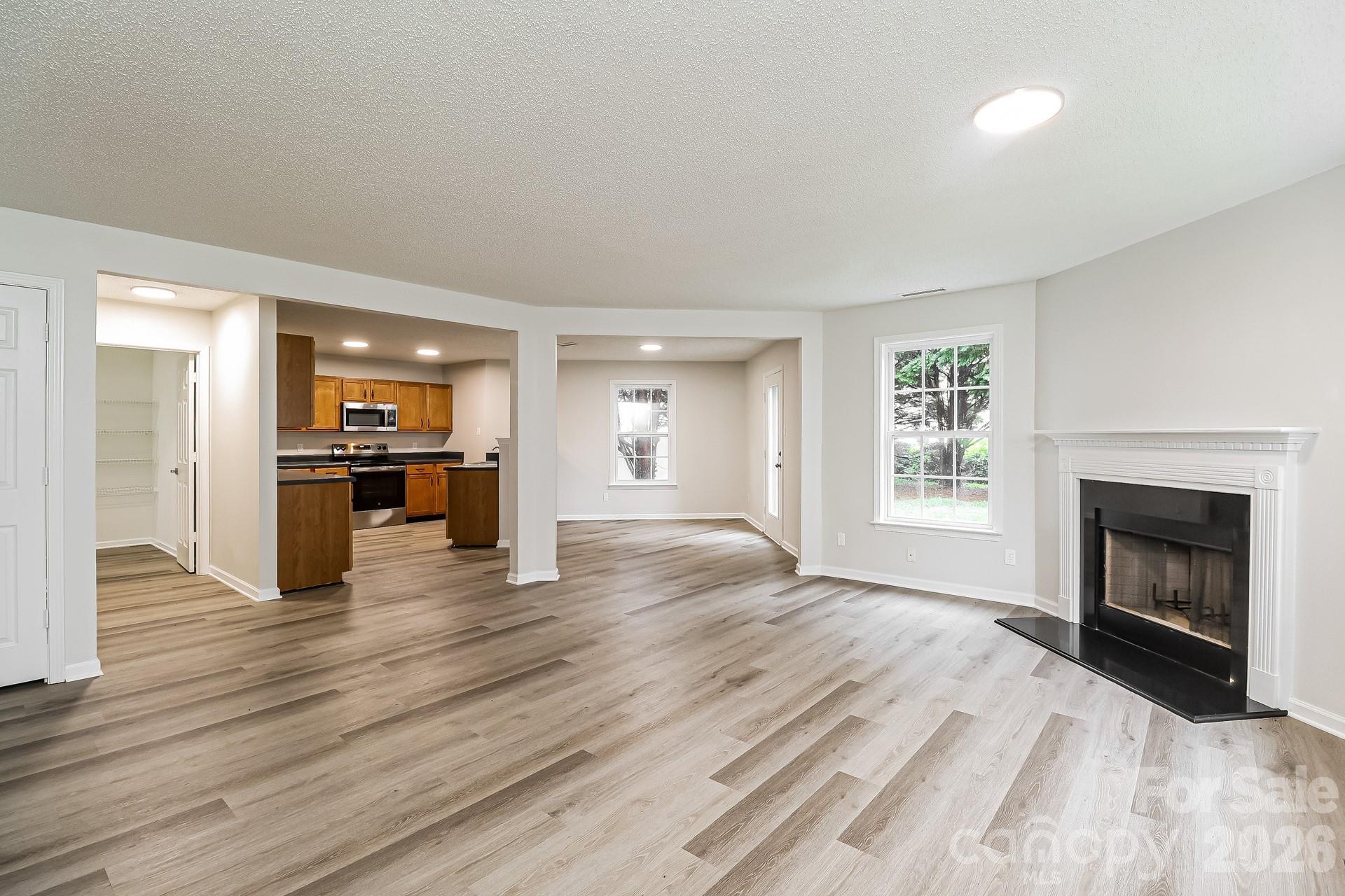 1436 Tygress Drive Property Photo 4
