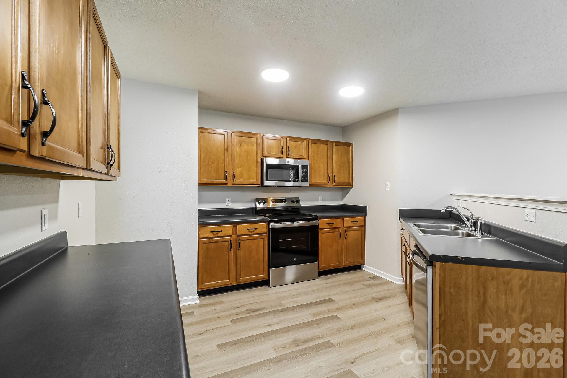 1436 Tygress Drive Property Photo 6