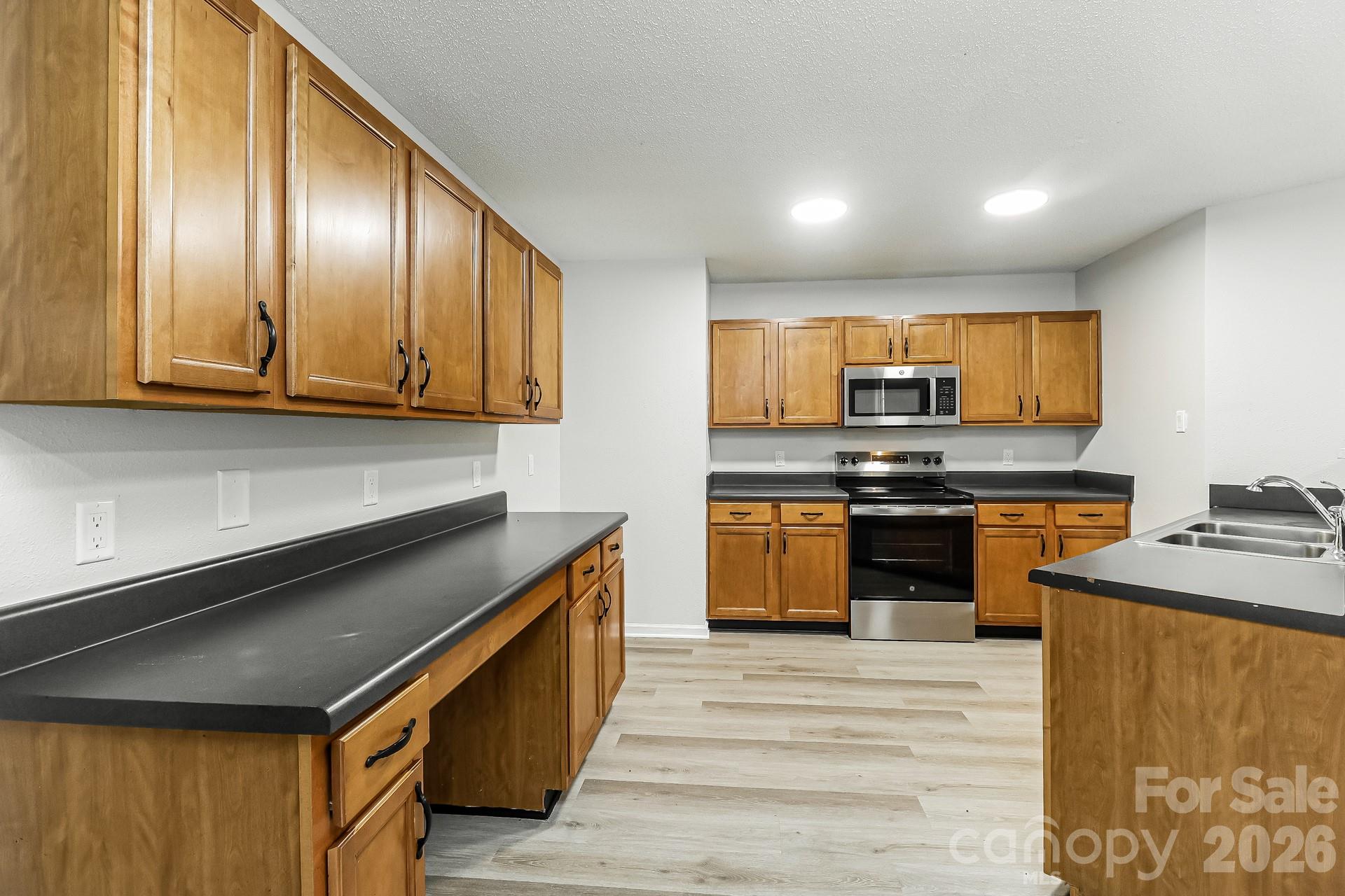 1436 Tygress Drive Property Photo 7