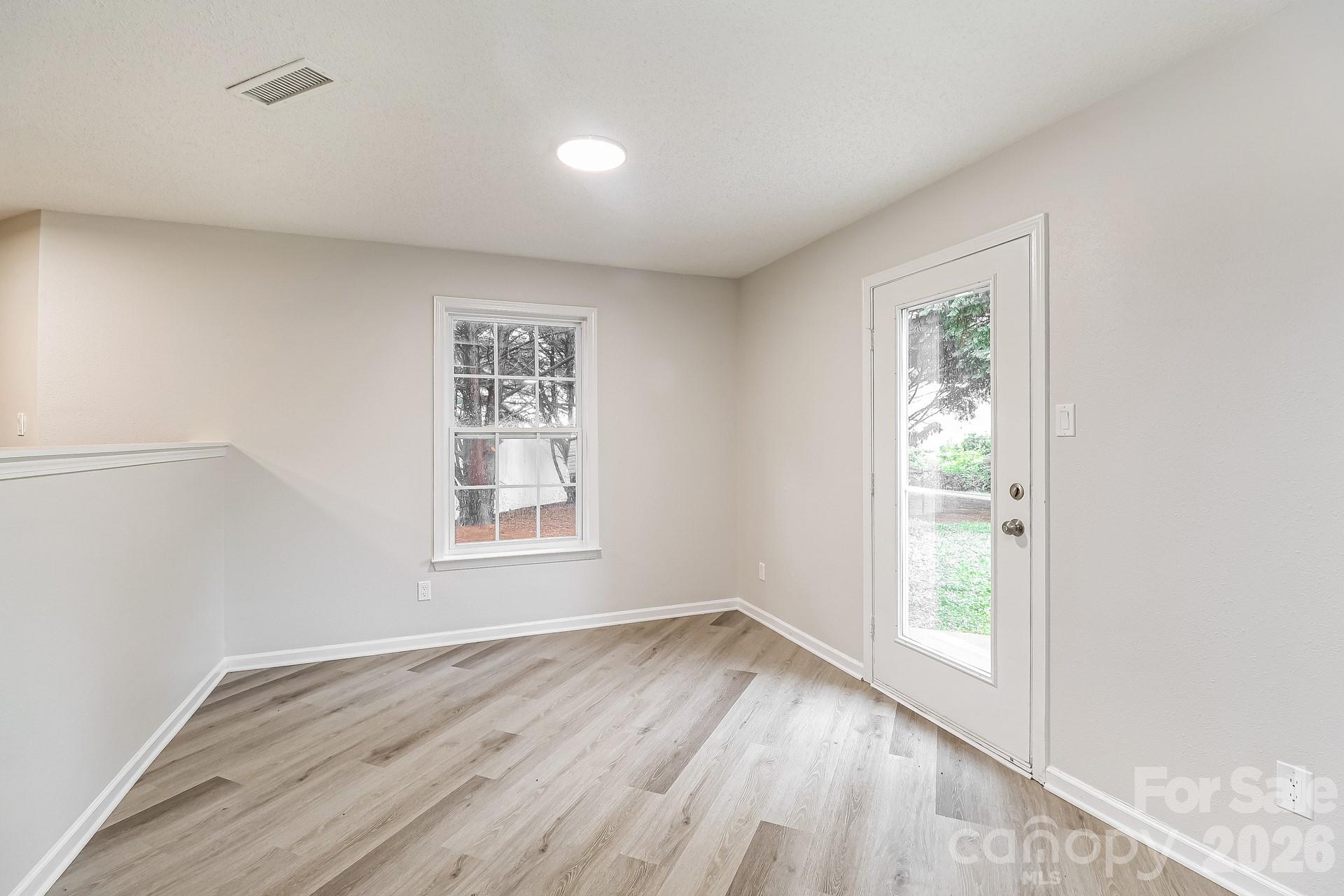1436 Tygress Drive Property Photo 8