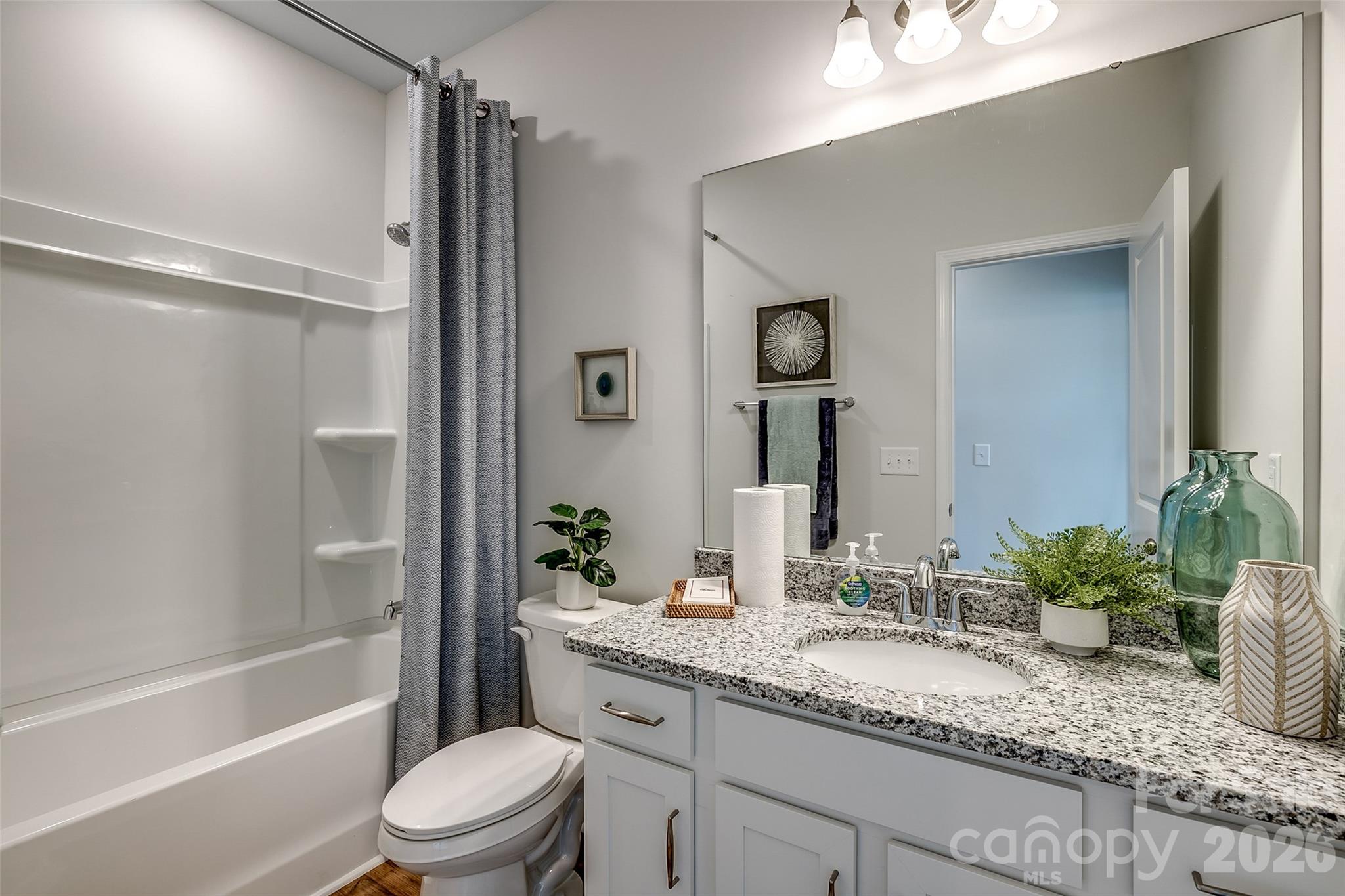 4012 Juno Drive Property Photo 3
