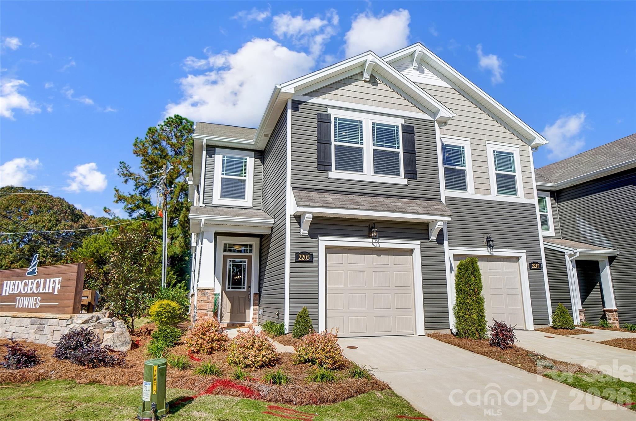2550 Hedgecliff Road Property Photo 2