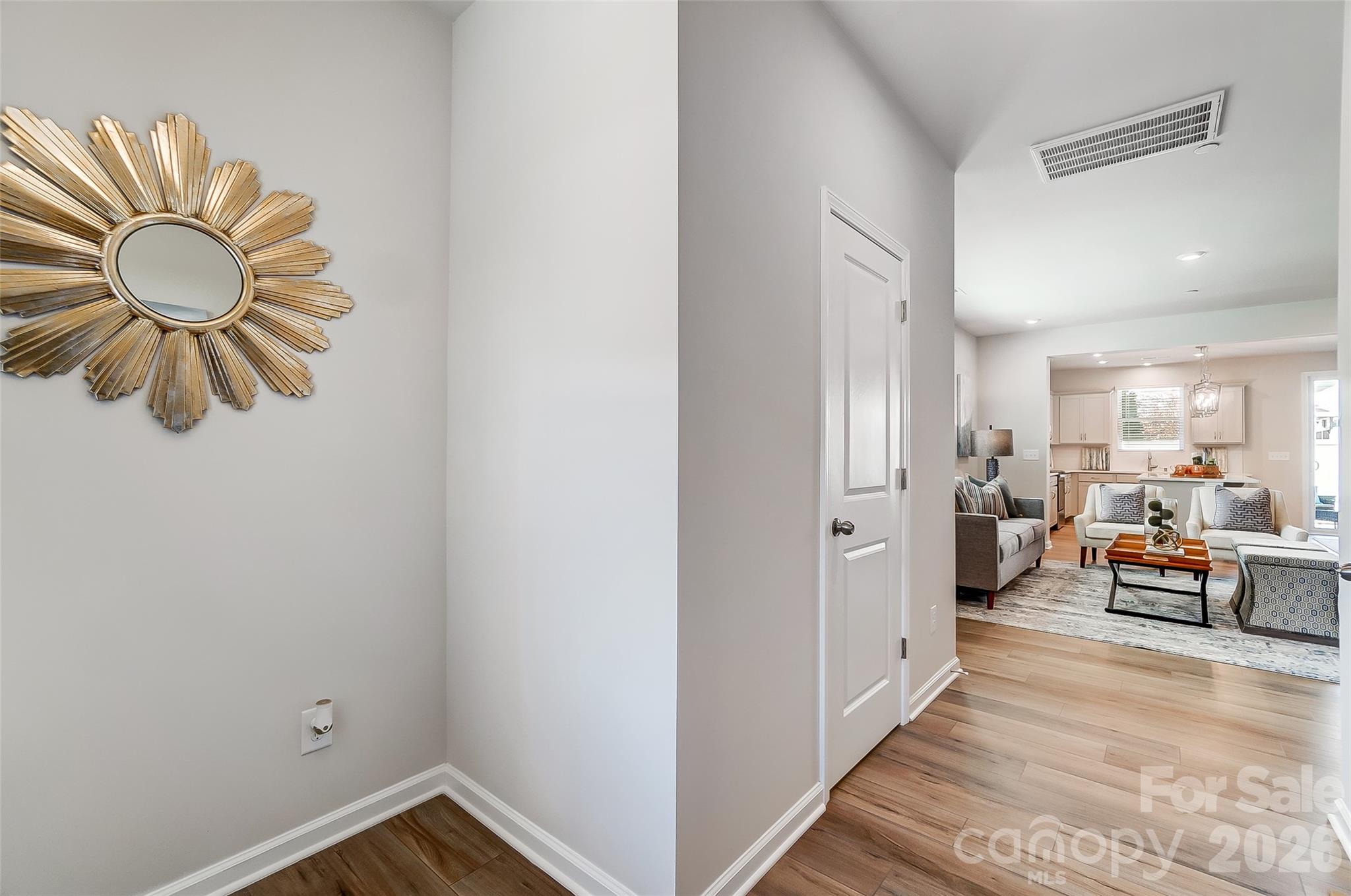 2550 Hedgecliff Road Property Photo 4