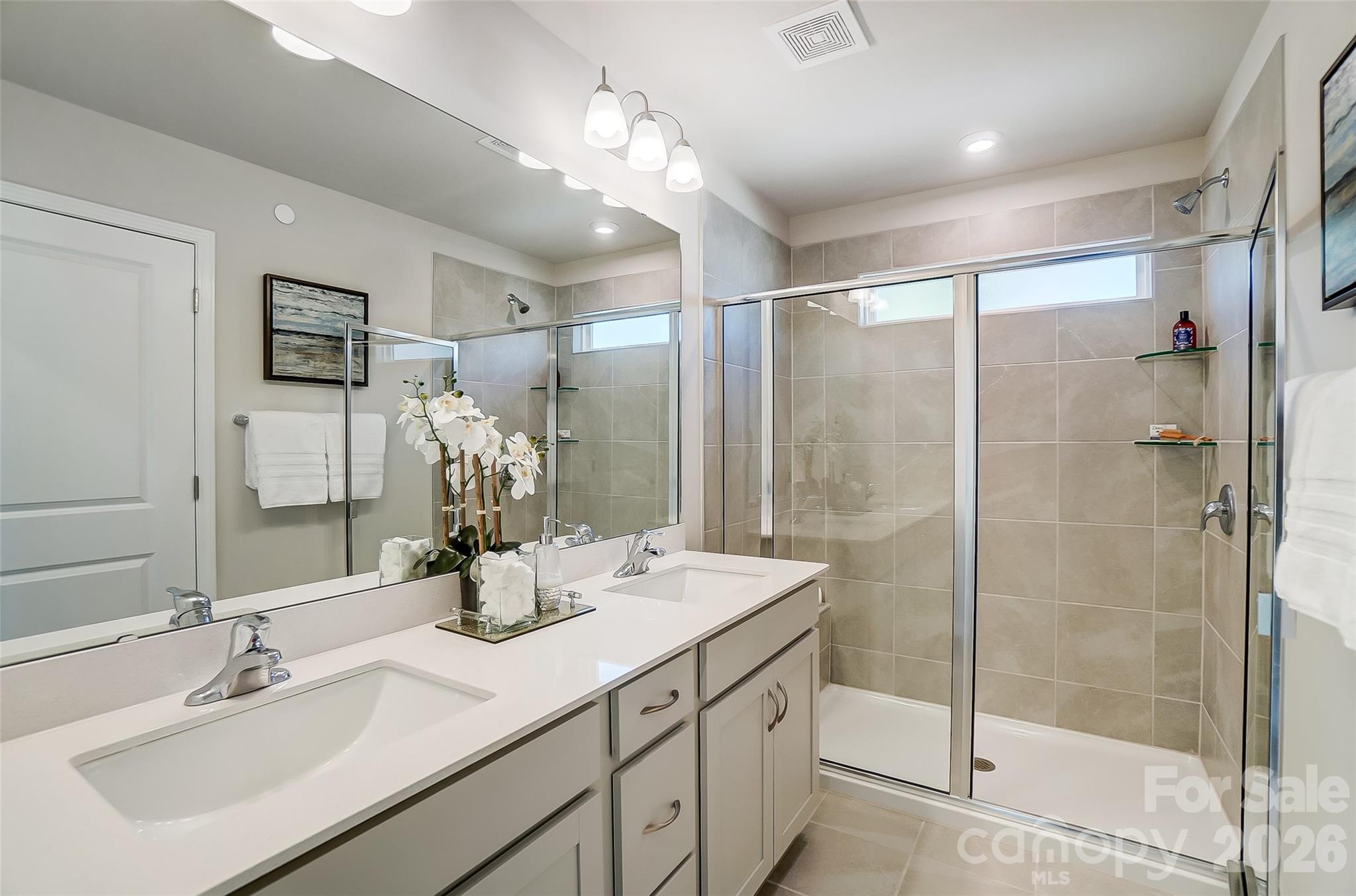 2550 Hedgecliff Road Property Photo 17