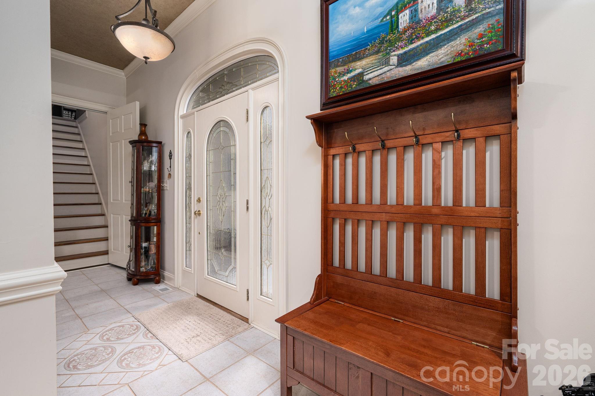 725 Hanna Woods Drive Property Photo 6