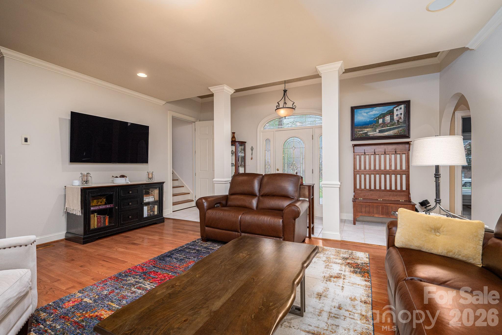 725 Hanna Woods Drive Property Photo 7