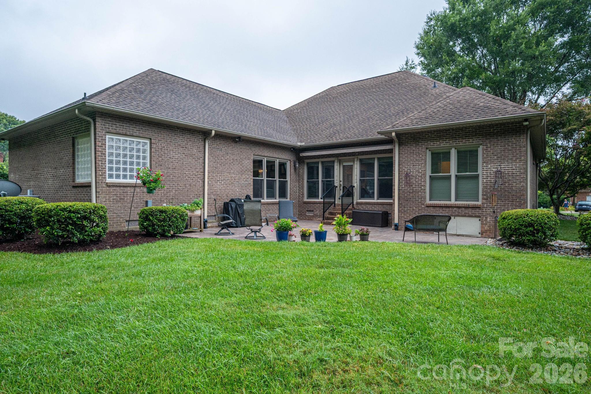 725 Hanna Woods Drive Property Photo 40