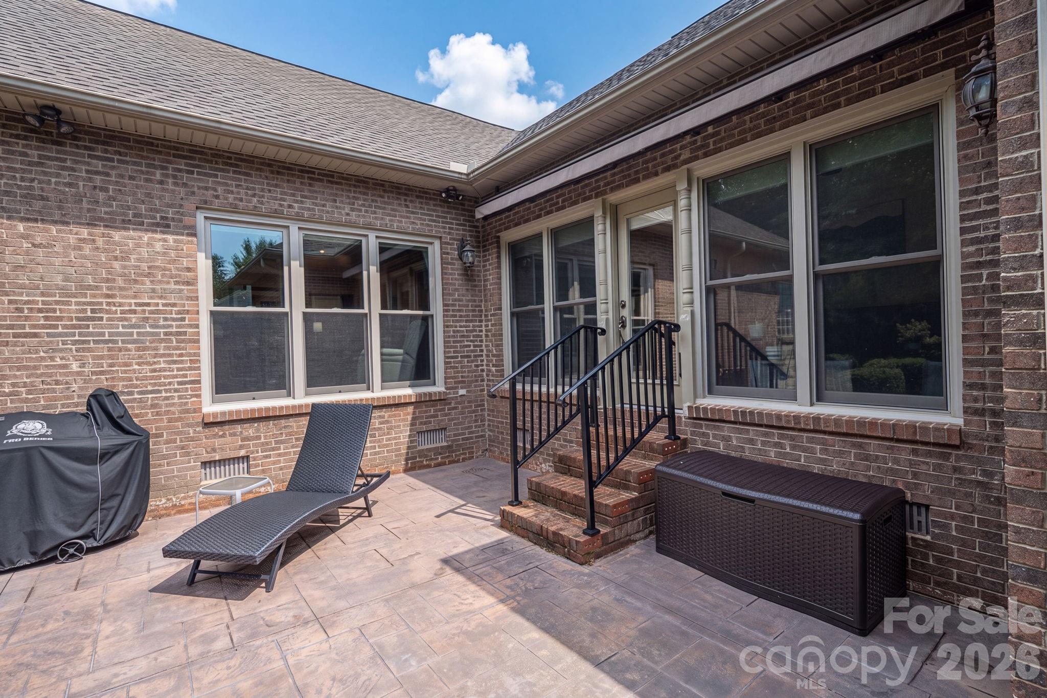 725 Hanna Woods Drive Property Photo 42