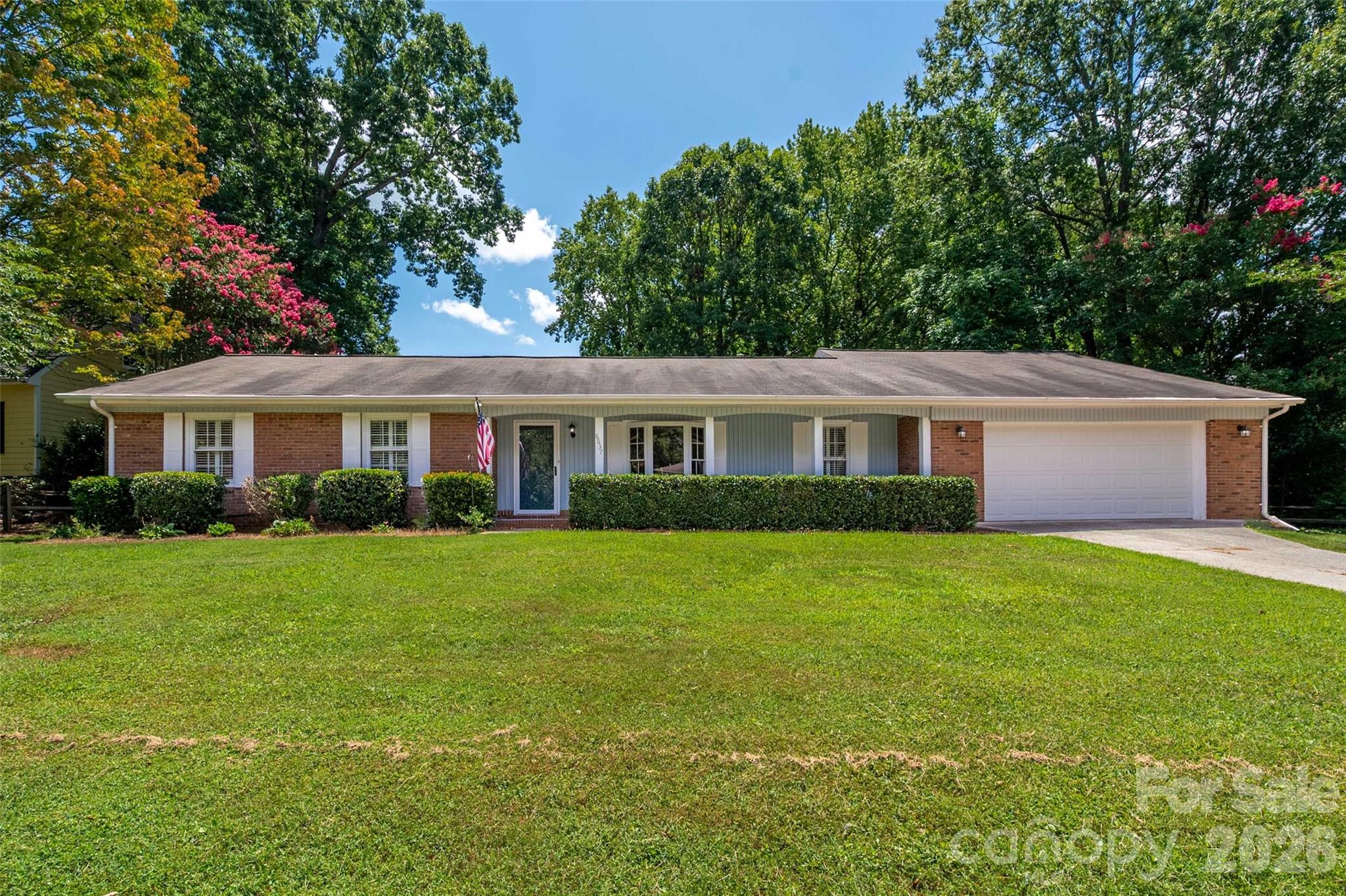 6637 Old Post Road Property Photo 1