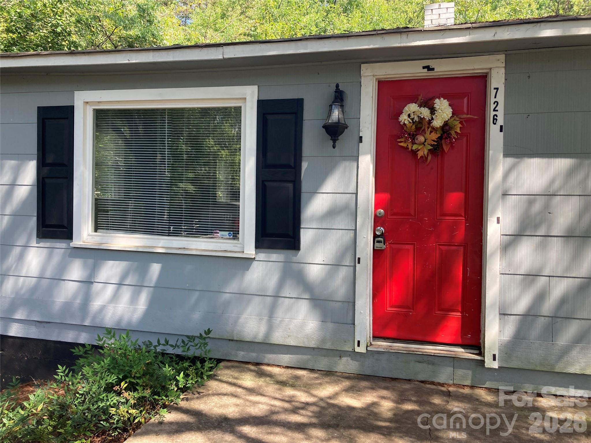 726 Grace Street Property Photo 1
