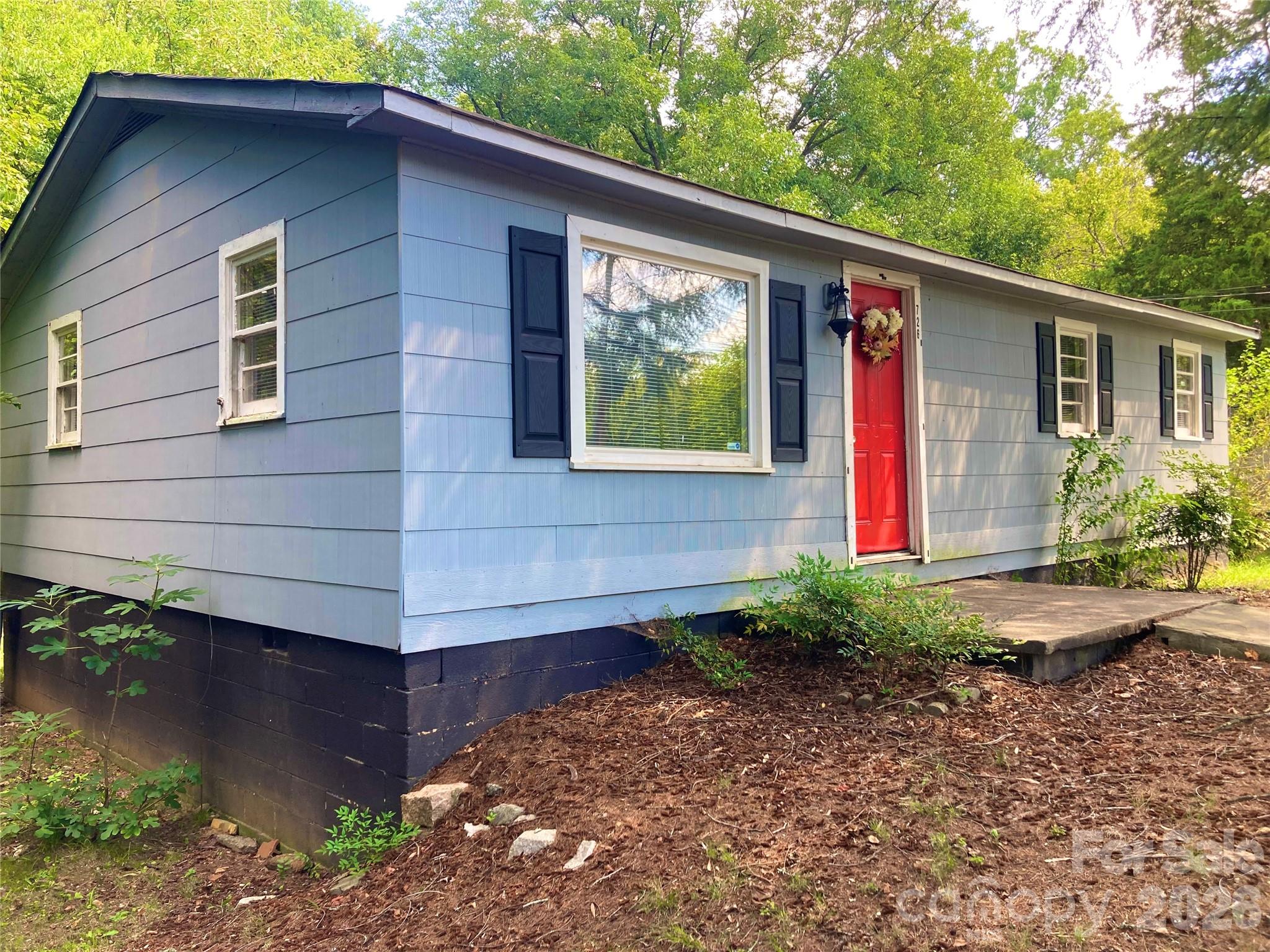 726 Grace Street Property Photo 1
