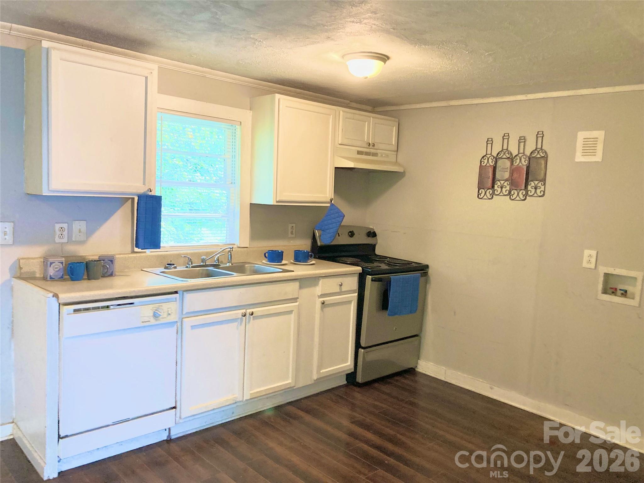 726 Grace Street Property Photo 3